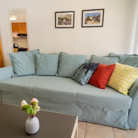 Captain's Flat * Larnaca