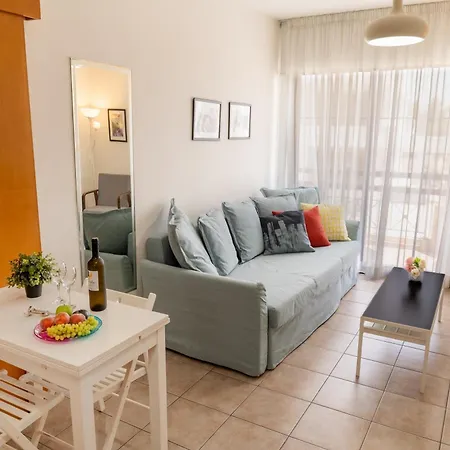 Captain's Flat * Larnaca